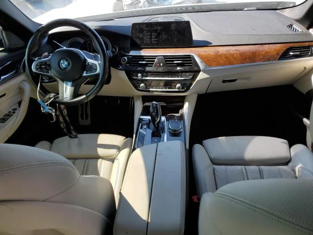 BMW 540 MPACK* KEYLESS* PARKASSIST* HEADUP* HAMANKARDON, снимка 8 - Автомобили и джипове - 47958523