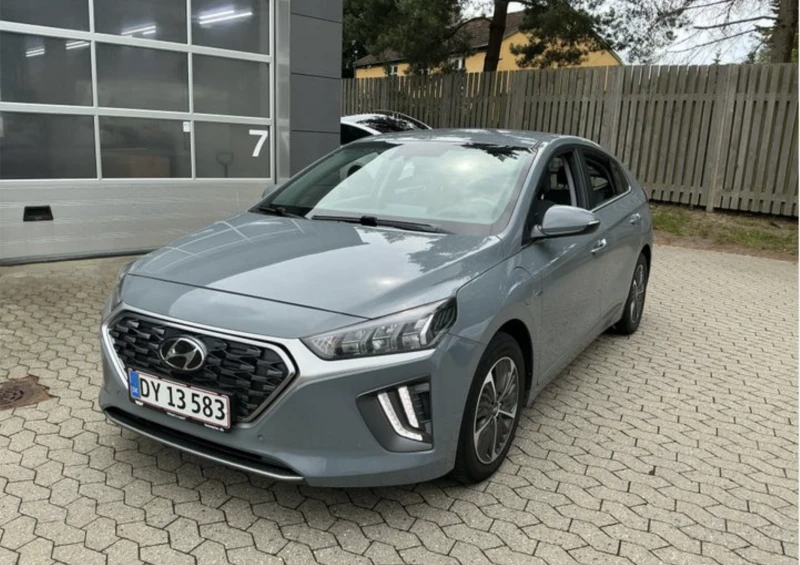 Hyundai Ioniq 1.6 Gdi Plug-In Hybrid Premium Aut Hatchback - 42500 лв. - 10360823 1