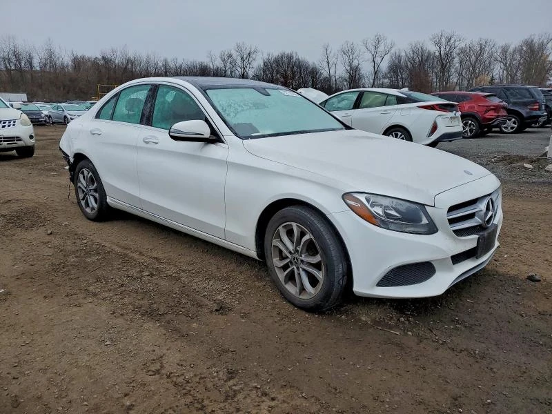 Mercedes-Benz C 300 2.0L 4 All wheel drive, снимка 10 - Автомобили и джипове - 52884380