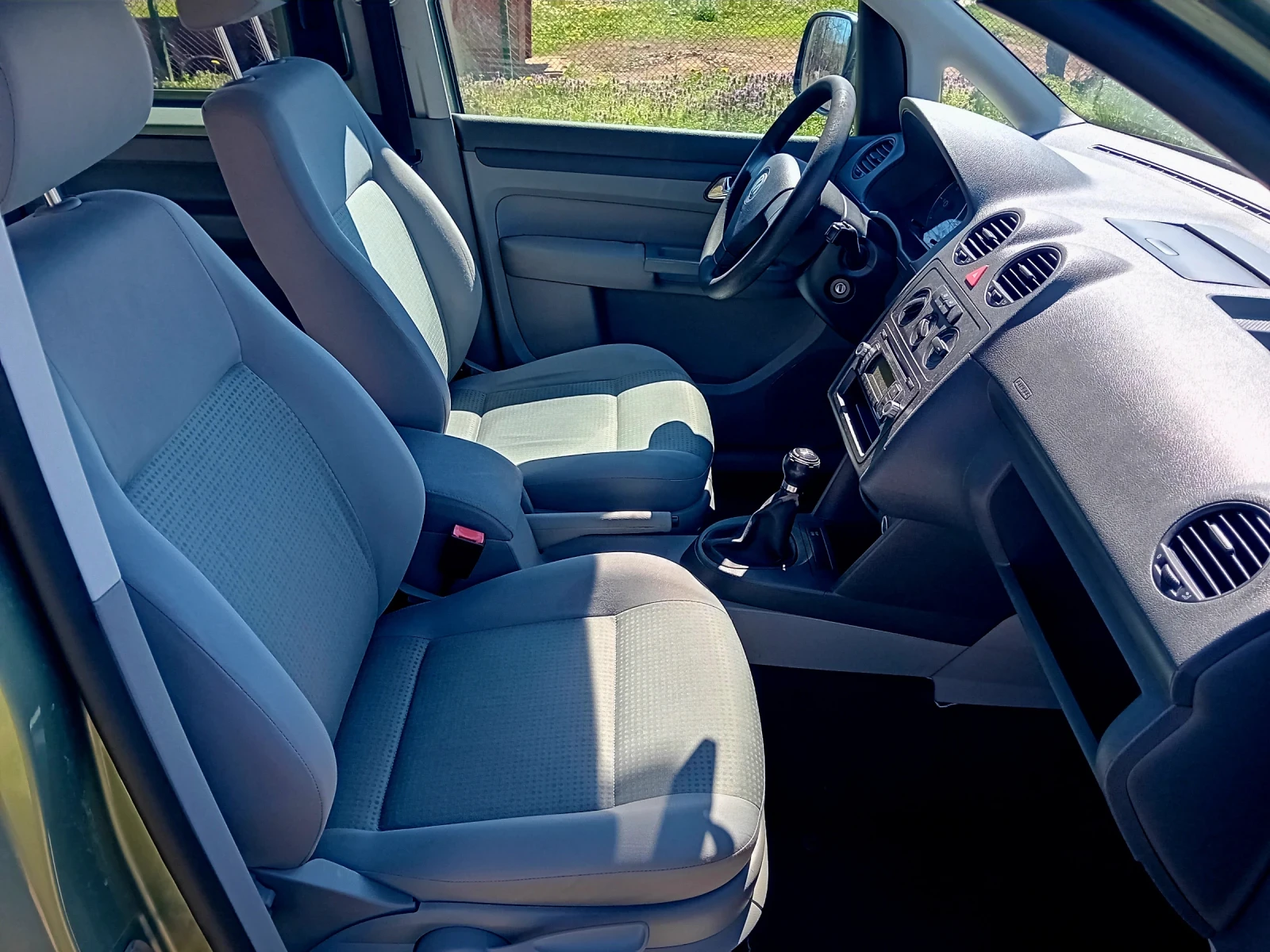 VW Caddy 1.9TDI 4x4 , снимка 8 - Автомобили и джипове - 38417934