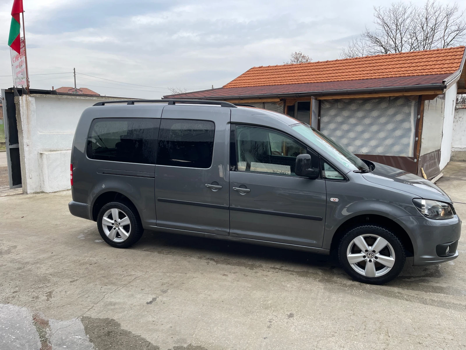 VW Caddy Maxi 6+ 1 - изображение 4