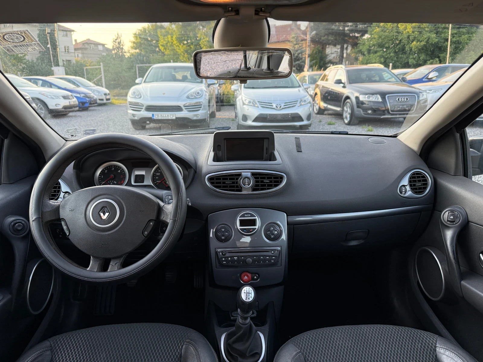Renault Clio 1.5 dCi (75 кс)Обслужен / Кожа /Нави/Bluetooth/USB - изображение 9