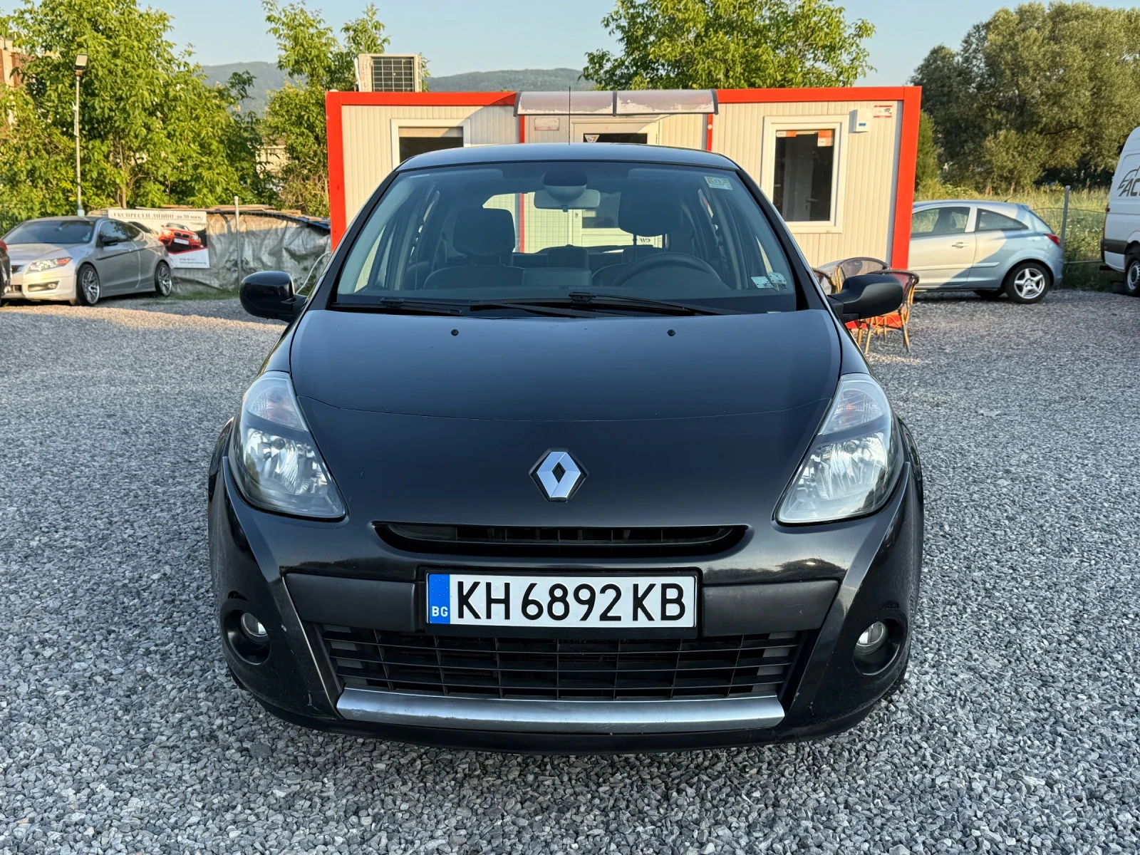 Renault Clio 1.5 dCi (75 кс)Обслужен / Кожа /Нави/Bluetooth/USB - изображение 2