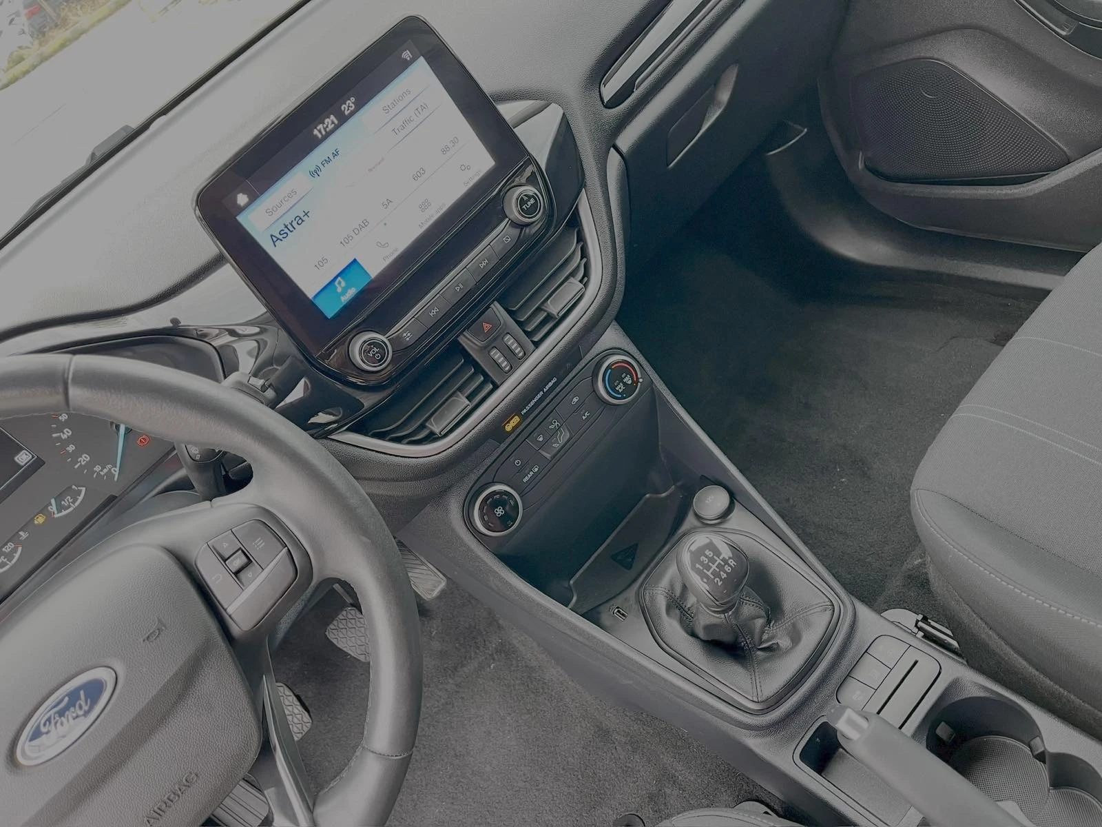 Ford Fiesta 1.0 ecoboost hibryd - изображение 8