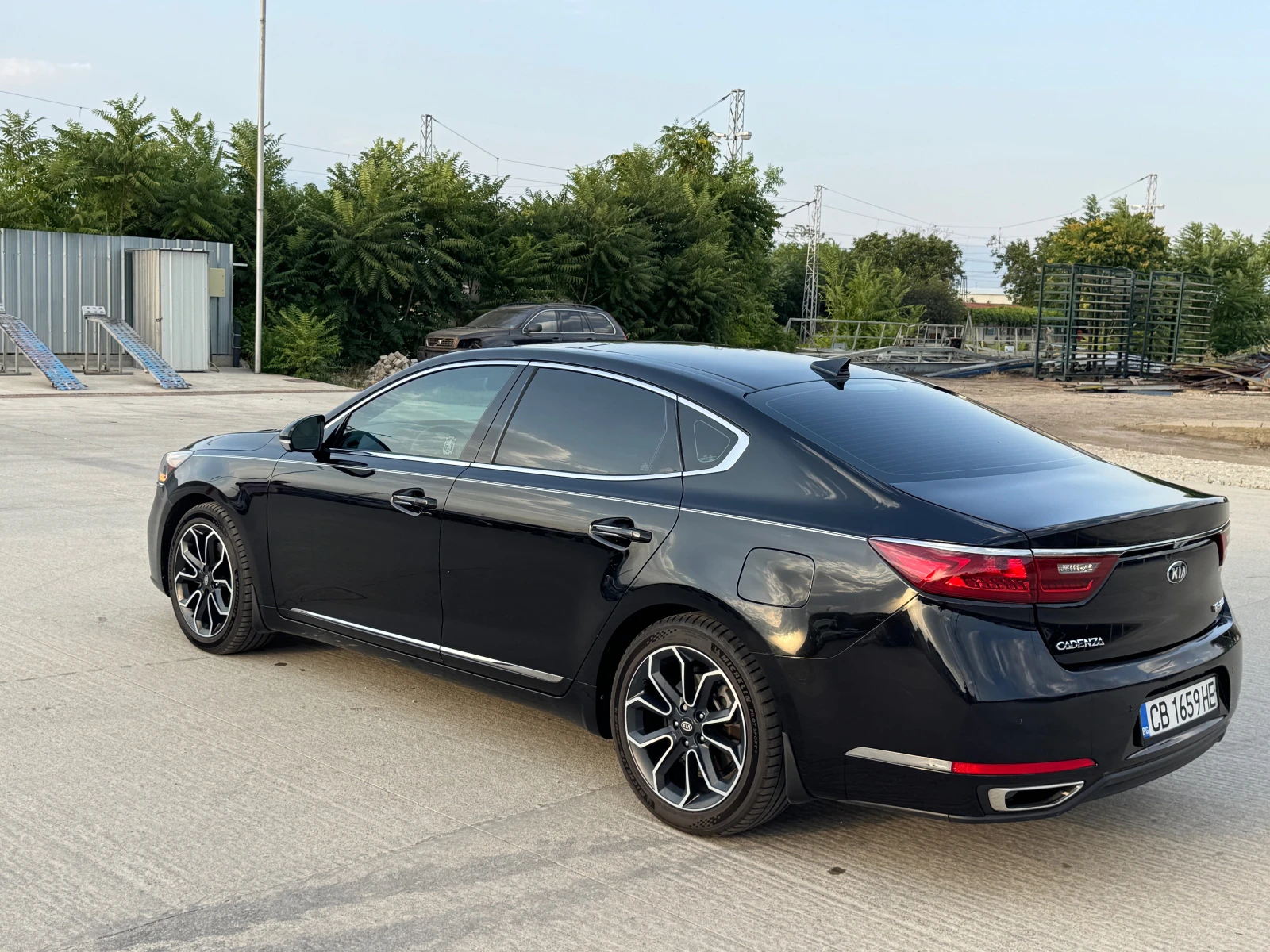 Kia K7 Cadenza Limited Edition 3.3 V6 - изображение 2