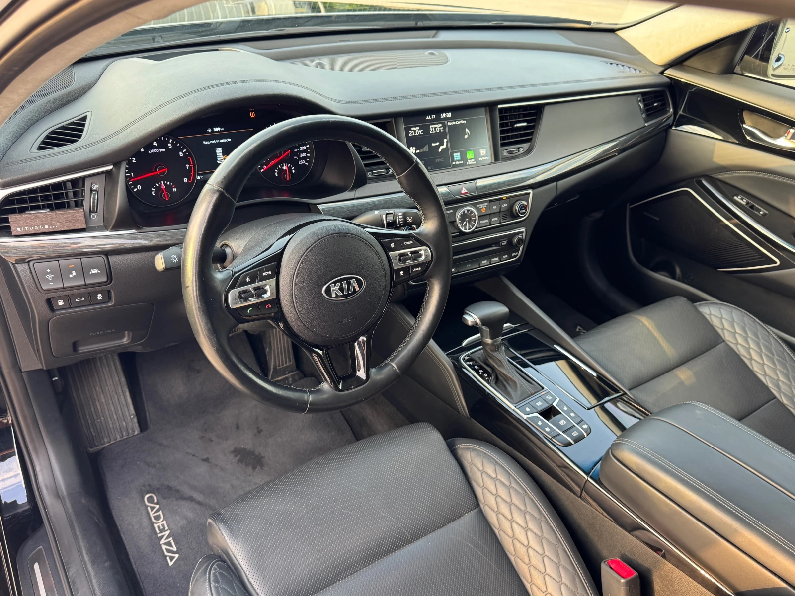 Kia K7 Cadenza Limited Edition 3.3 V6 - изображение 10