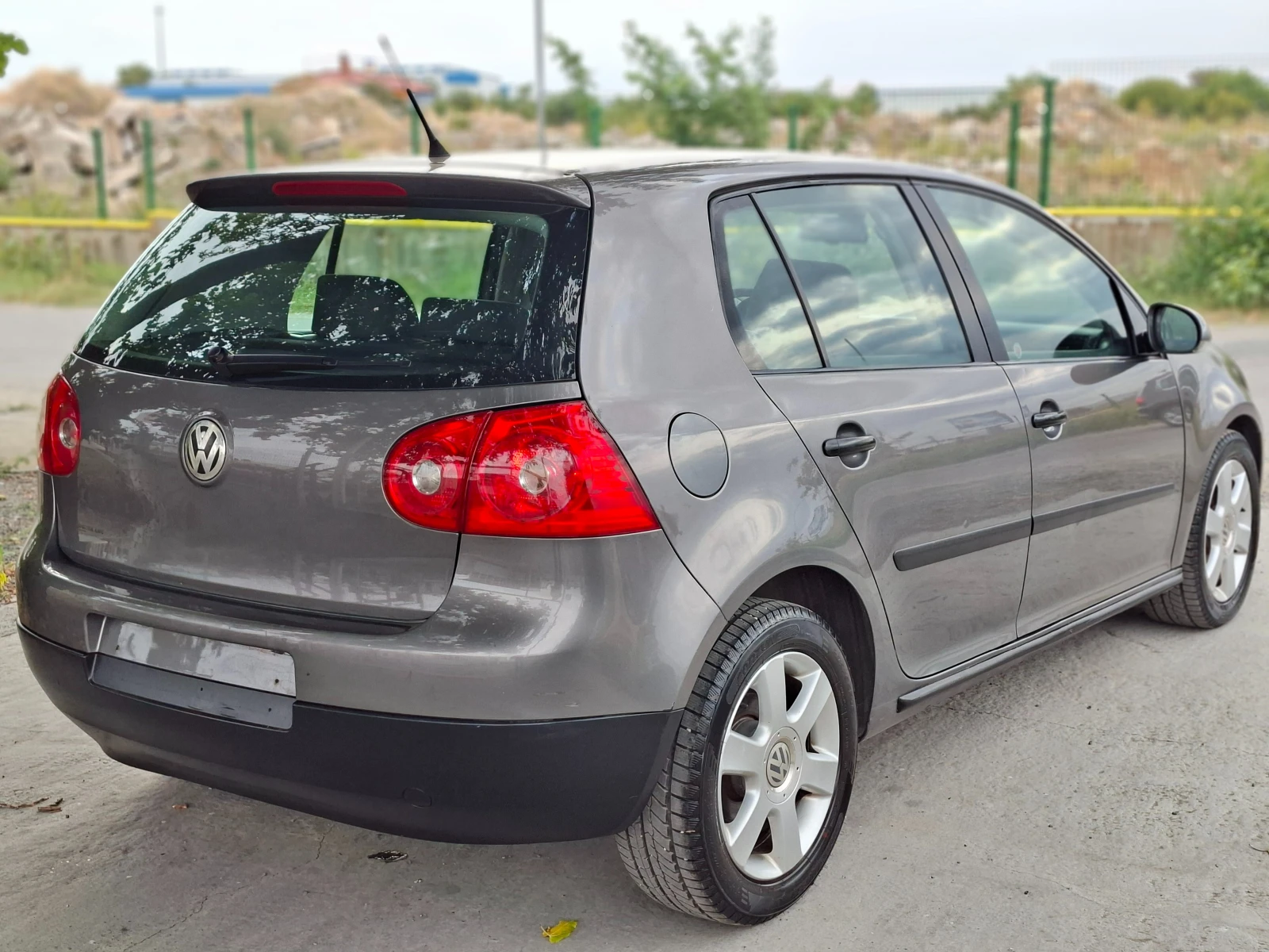 VW Golf 1.4 16V 75k.c. - изображение 5