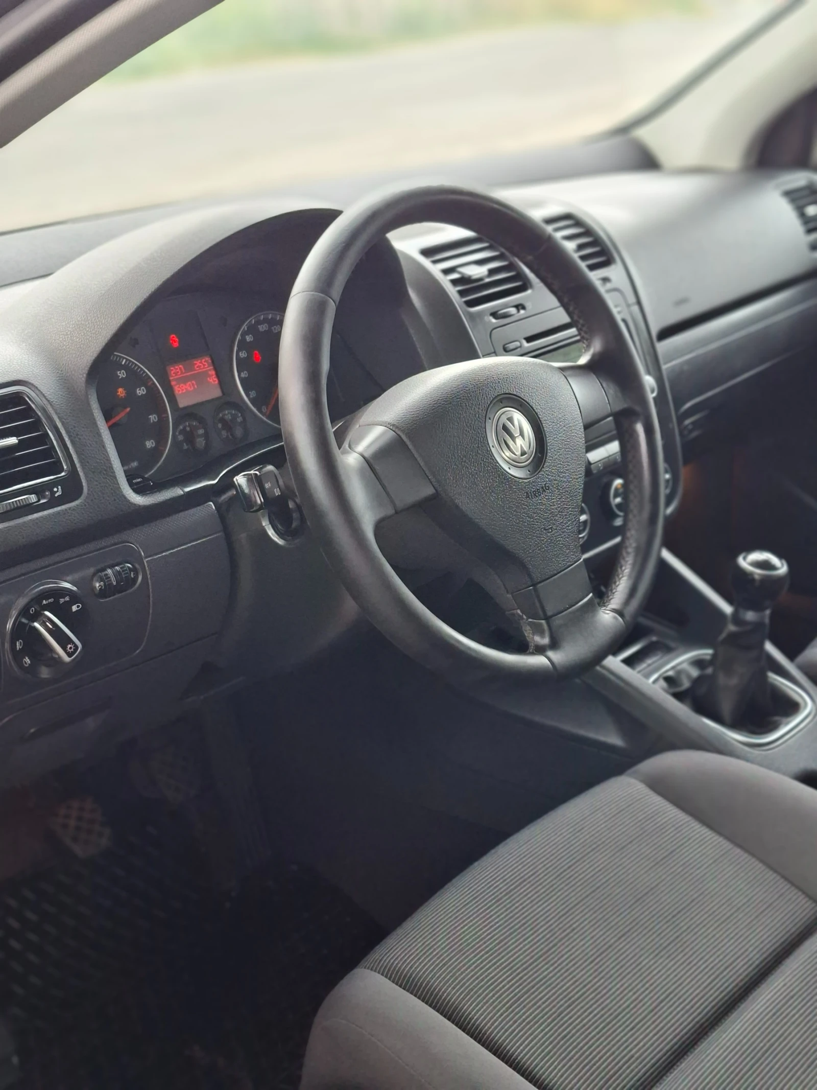 VW Golf 1.4 16V 75k.c. - изображение 9