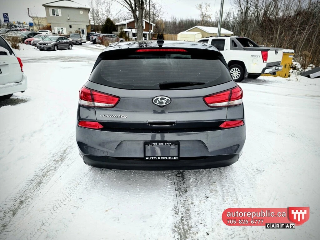 Hyundai Elantra GT * * Carfax* *  - изображение 3