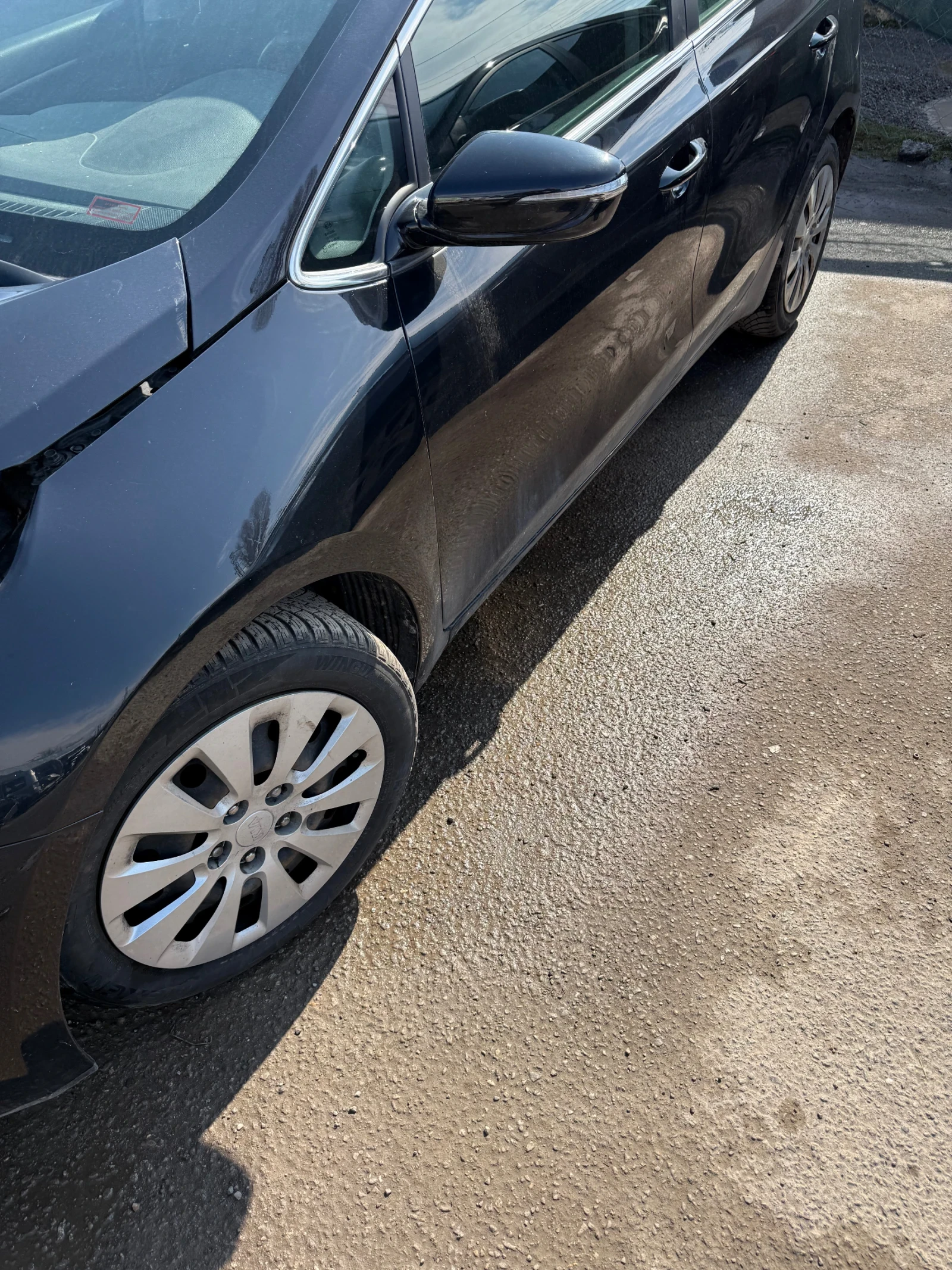 Kia Ceed 1.4, снимка 3 - Автомобили и джипове - 53720382