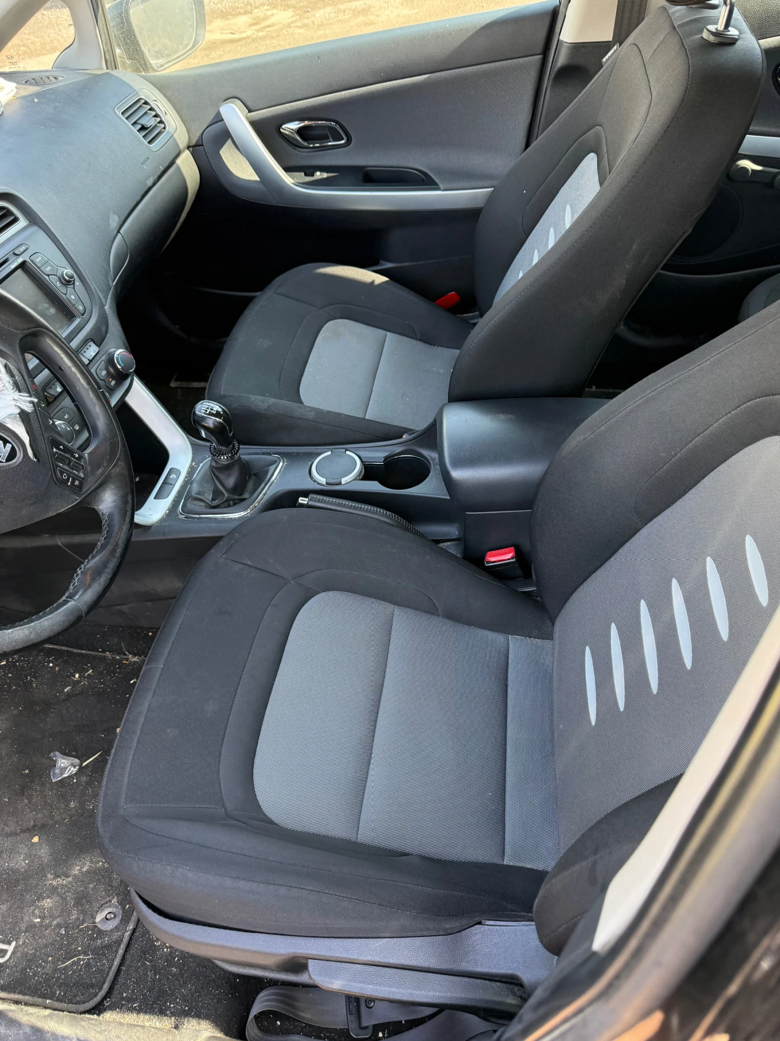 Kia Ceed 1.4, снимка 8 - Автомобили и джипове - 53720382