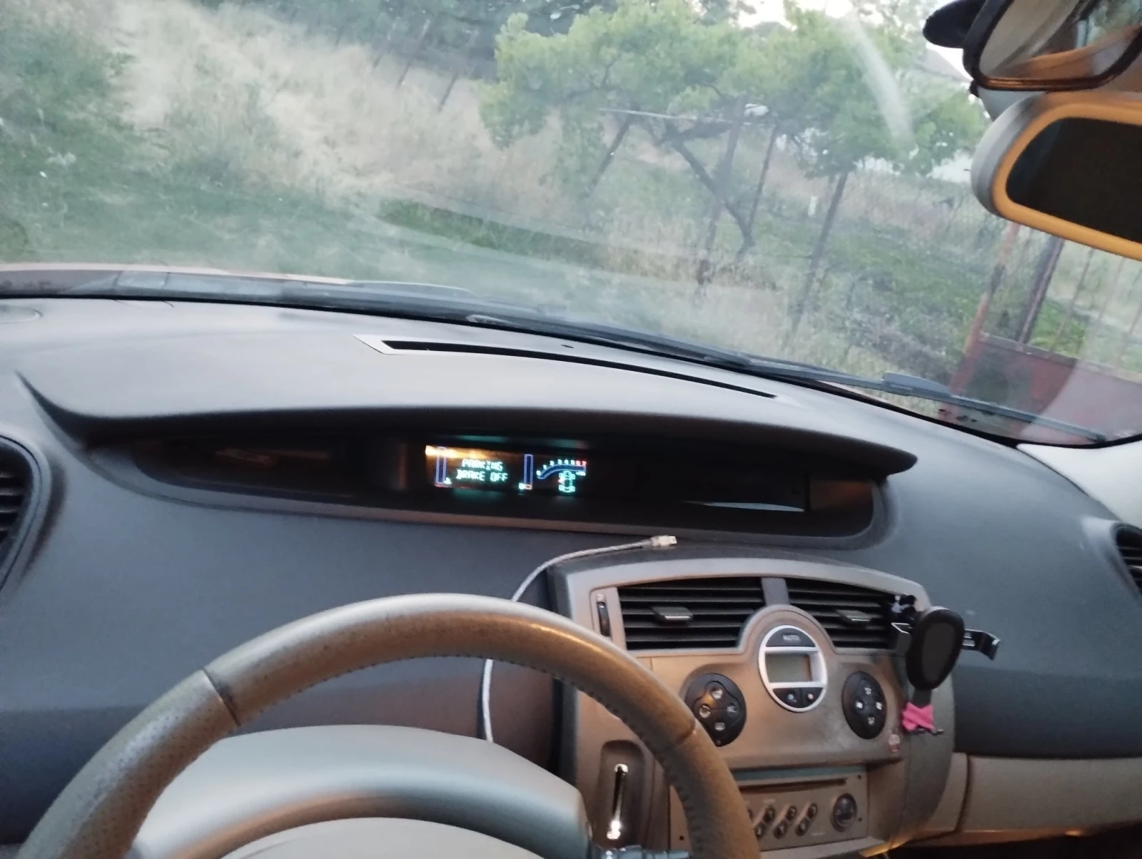 Renault Scenic 2.0 АГУ, снимка 6 - Автомобили и джипове - 53784281