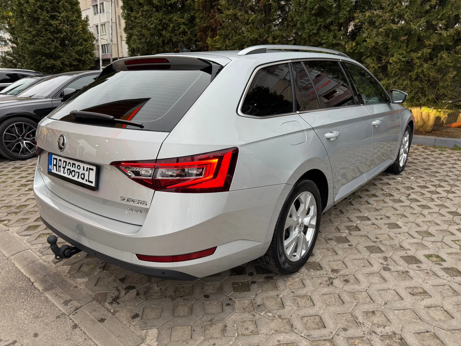 Skoda Superb 4x4, снимка 6 - Автомобили и джипове - 54185156