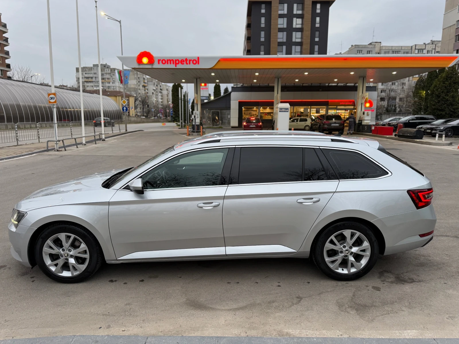 Skoda Superb 4x4, снимка 2 - Автомобили и джипове - 53890433