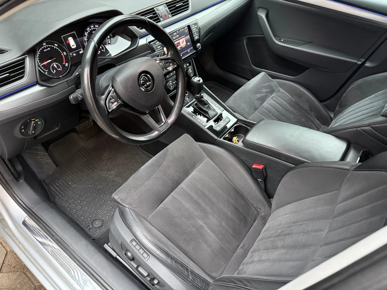 Skoda Superb 4x4, снимка 8 - Автомобили и джипове - 53890433