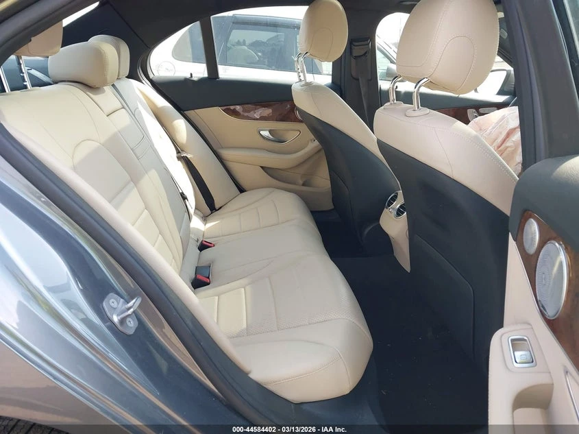 Mercedes-Benz C 300 2.0L I-4 DI, DOHC, VVT, TURBO, 241HP All Wheel | Mobile.bg � ����������� 8