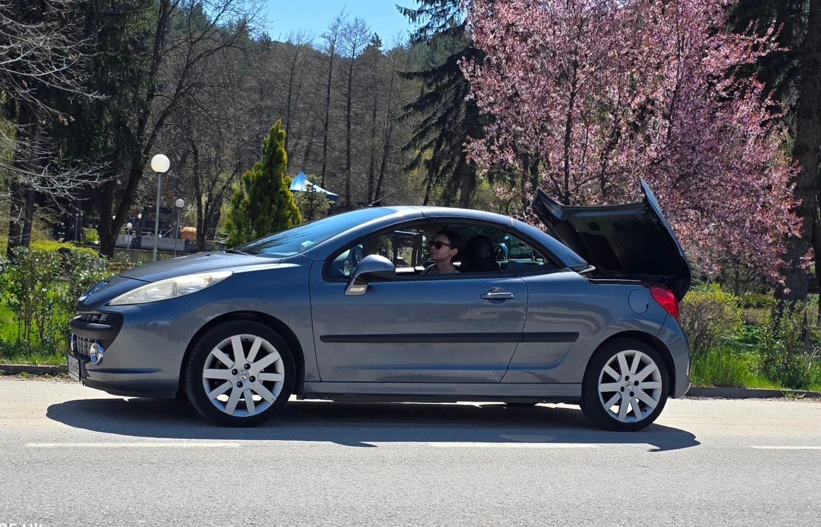 Peugeot 207 CC, снимка 8 - Автомобили и джипове - 54284351