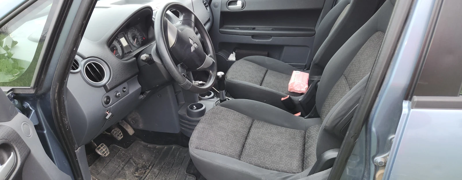 Mitsubishi Colt 1.1 ClearTec 75hp, снимка 4 - Автомобили и джипове - 54345175