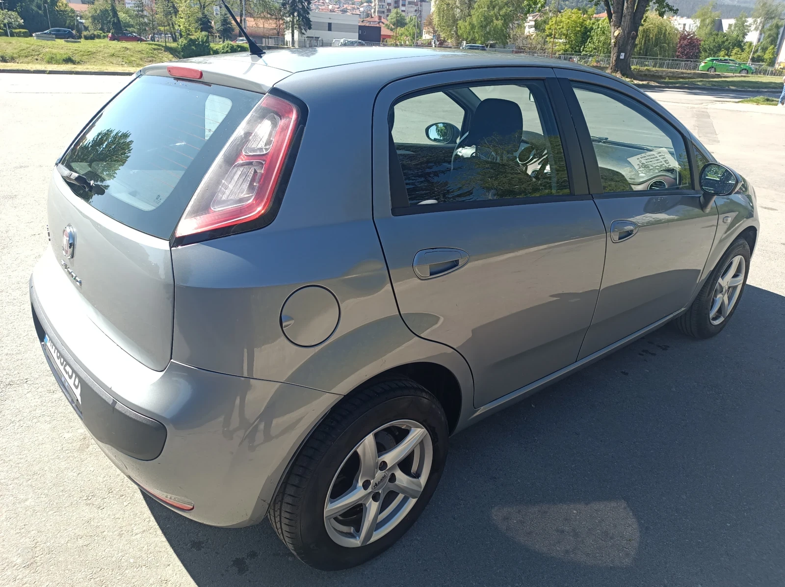 Fiat Punto 1.4, снимка 10 - Автомобили и джипове - 54530041