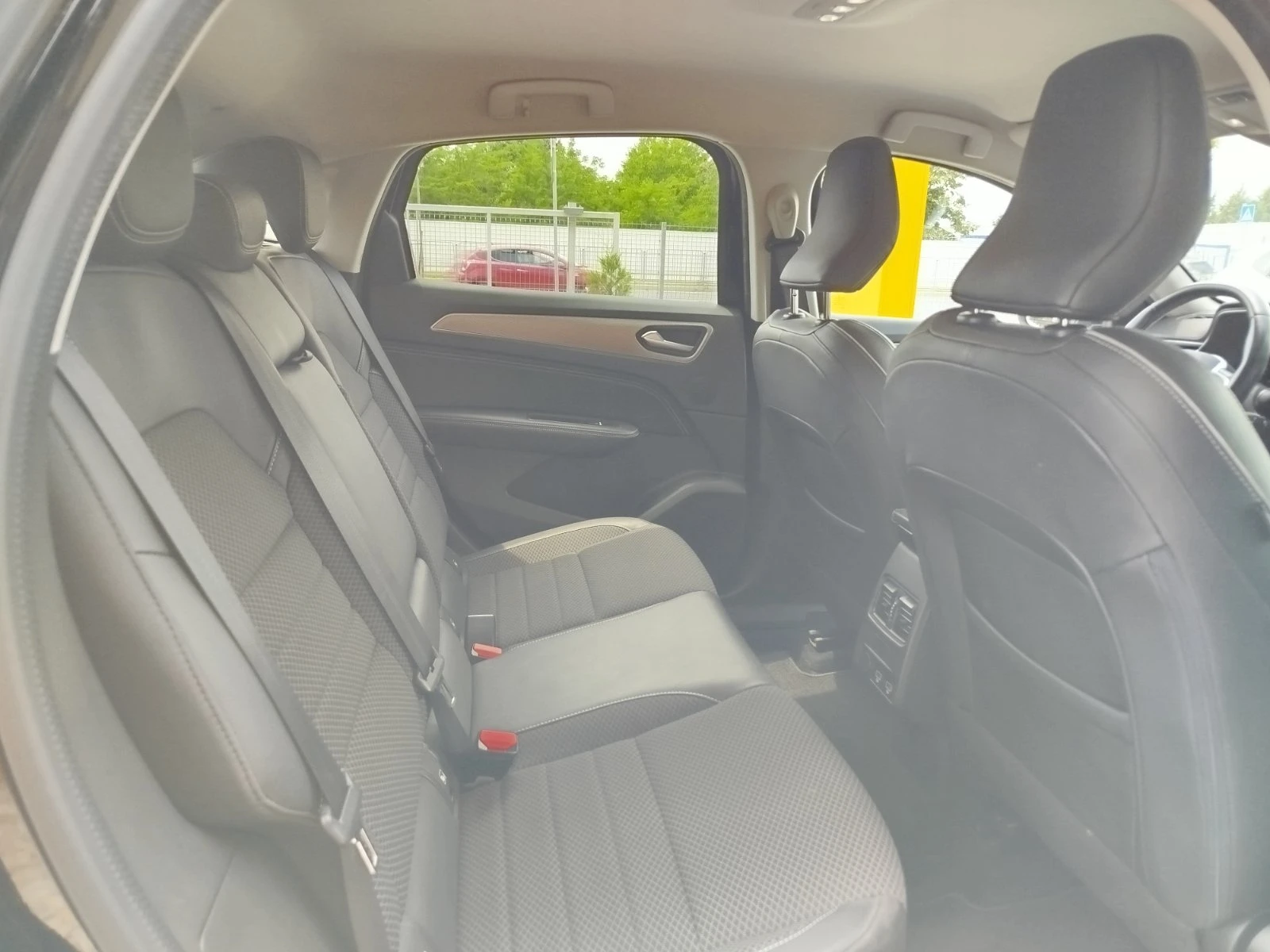 Renault Arkana 1.3 TCe / 140 �.�/ EDC | Mobile.bg � ����������� 15