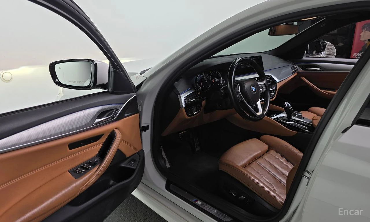 BMW 530 ПОДГРЕВИ * HEAD-UP * 3 КЛЮЧА * АВТОКРЕДИТ, снимка 16 - Автомобили и джипове - 55234118