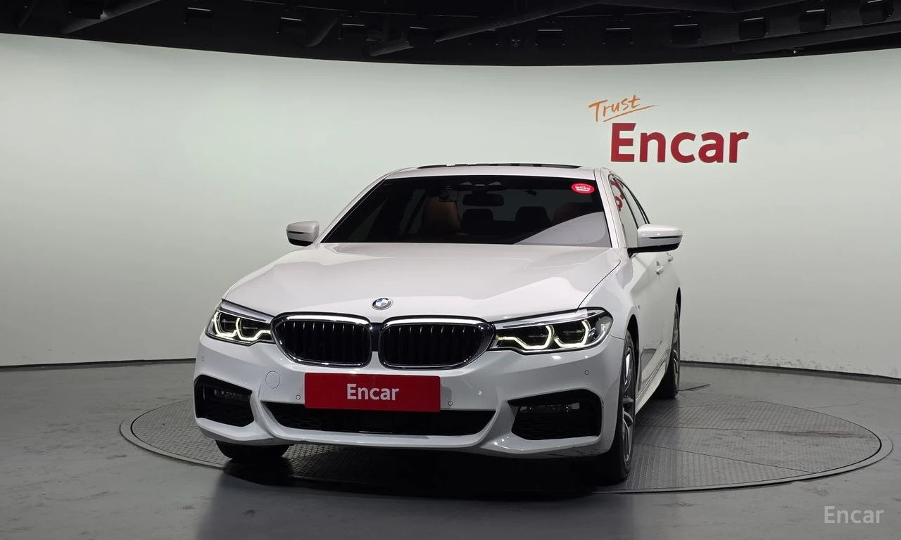 BMW 530 ПОДГРЕВИ * HEAD-UP * 3 КЛЮЧА * АВТОКРЕДИТ, снимка 4 - Автомобили и джипове - 55234118
