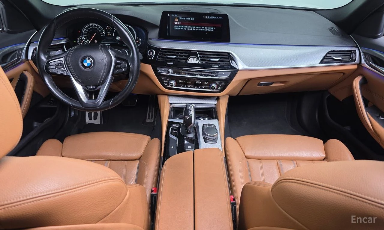 BMW 530 ПОДГРЕВИ * HEAD-UP * 3 КЛЮЧА * АВТОКРЕДИТ, снимка 11 - Автомобили и джипове - 55234118