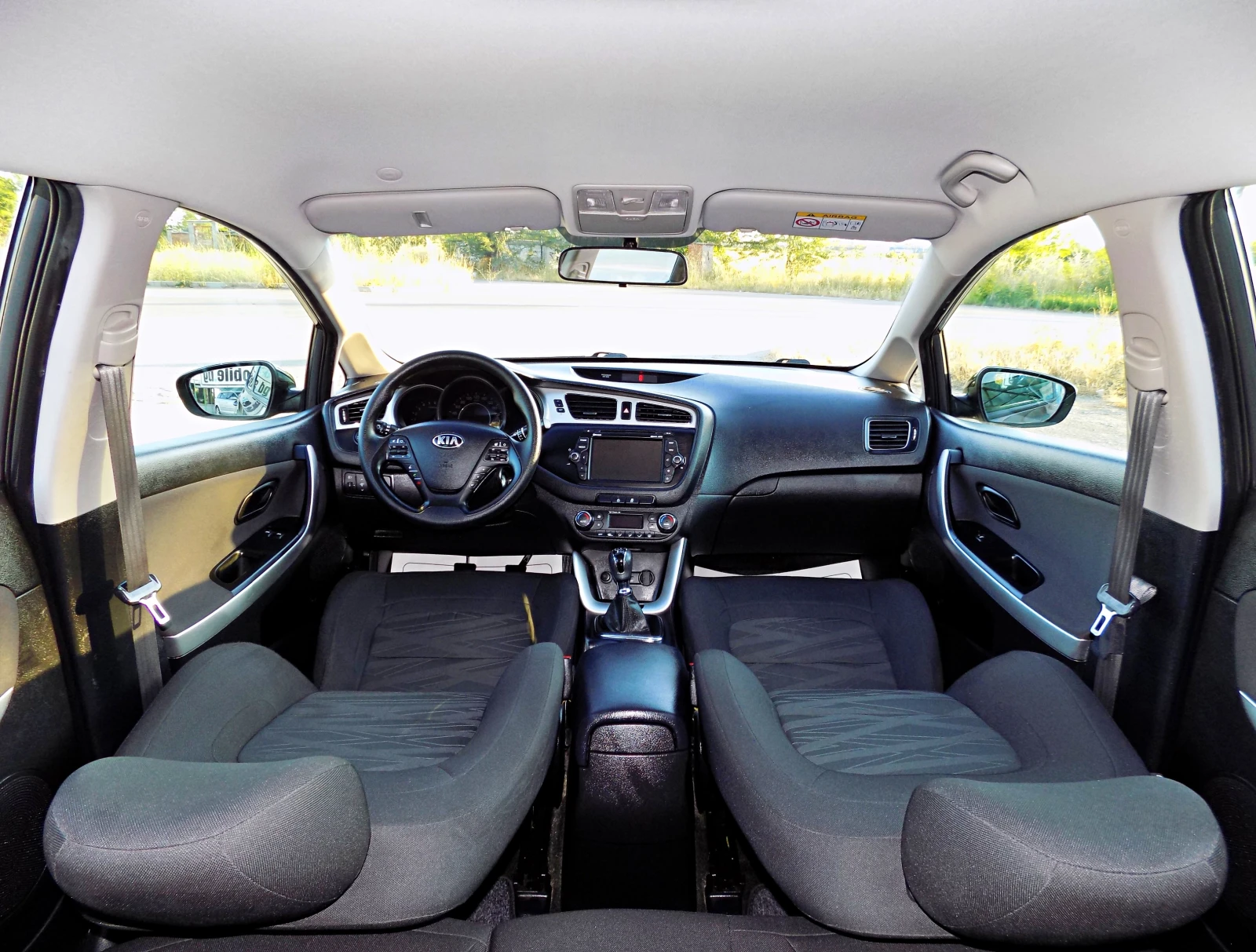 Kia Ceed 1.4CRDi/КЛИМАТРОНИК/NAVi/КАМЕРА/LED/КАТО НОВА, снимка 7 - Автомобили и джипове - 55244878
