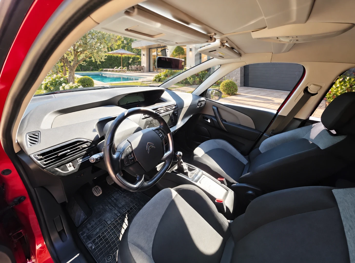 Citroen Grand C4 Picasso Миниван 1.6 HDI, снимка 5 - Автомобили и джипове - 56119747