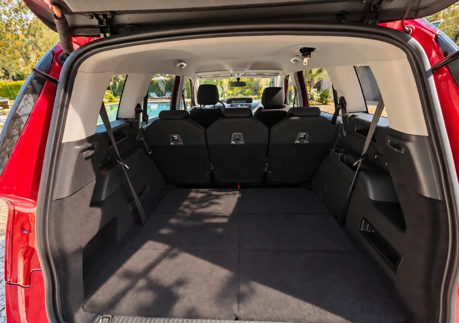Citroen Grand C4 Picasso Миниван 1.6 HDI, снимка 7 - Автомобили и джипове - 56119747