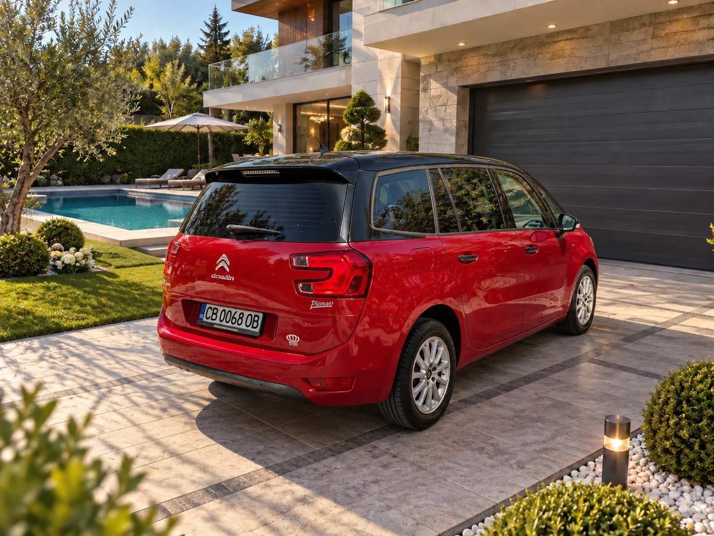 Citroen Grand C4 Picasso Миниван 1.6 HDI, снимка 3 - Автомобили и джипове - 56119747