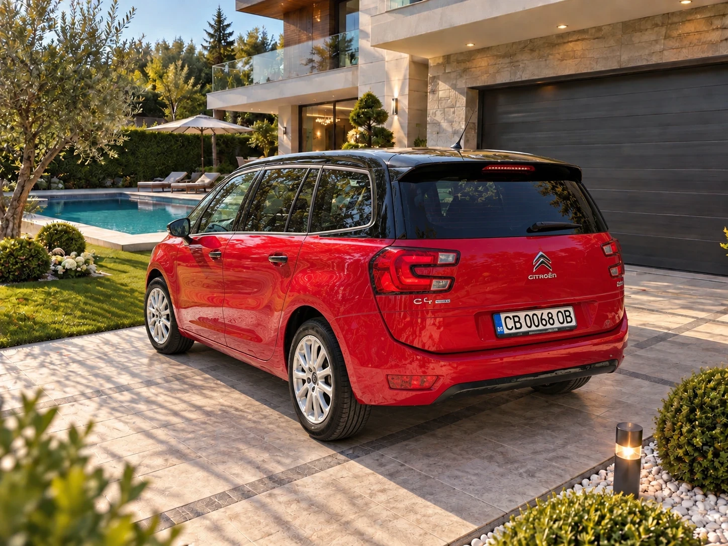 Citroen Grand C4 Picasso Миниван 1.6 HDI, снимка 2 - Автомобили и джипове - 56119747