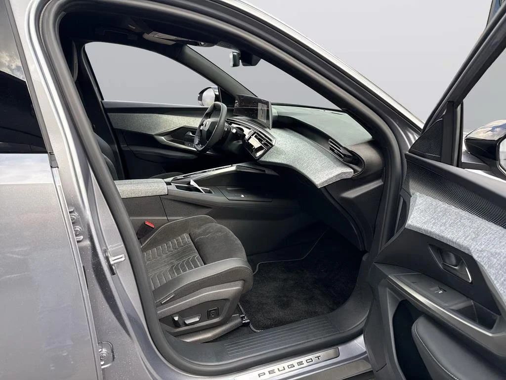 Peugeot 3008 PHEV/e-DSC7/194HP/GT/EXCLUSIVE/CAM/LED/NAVI/645q, снимка 9 - Автомобили и джипове - 55804107