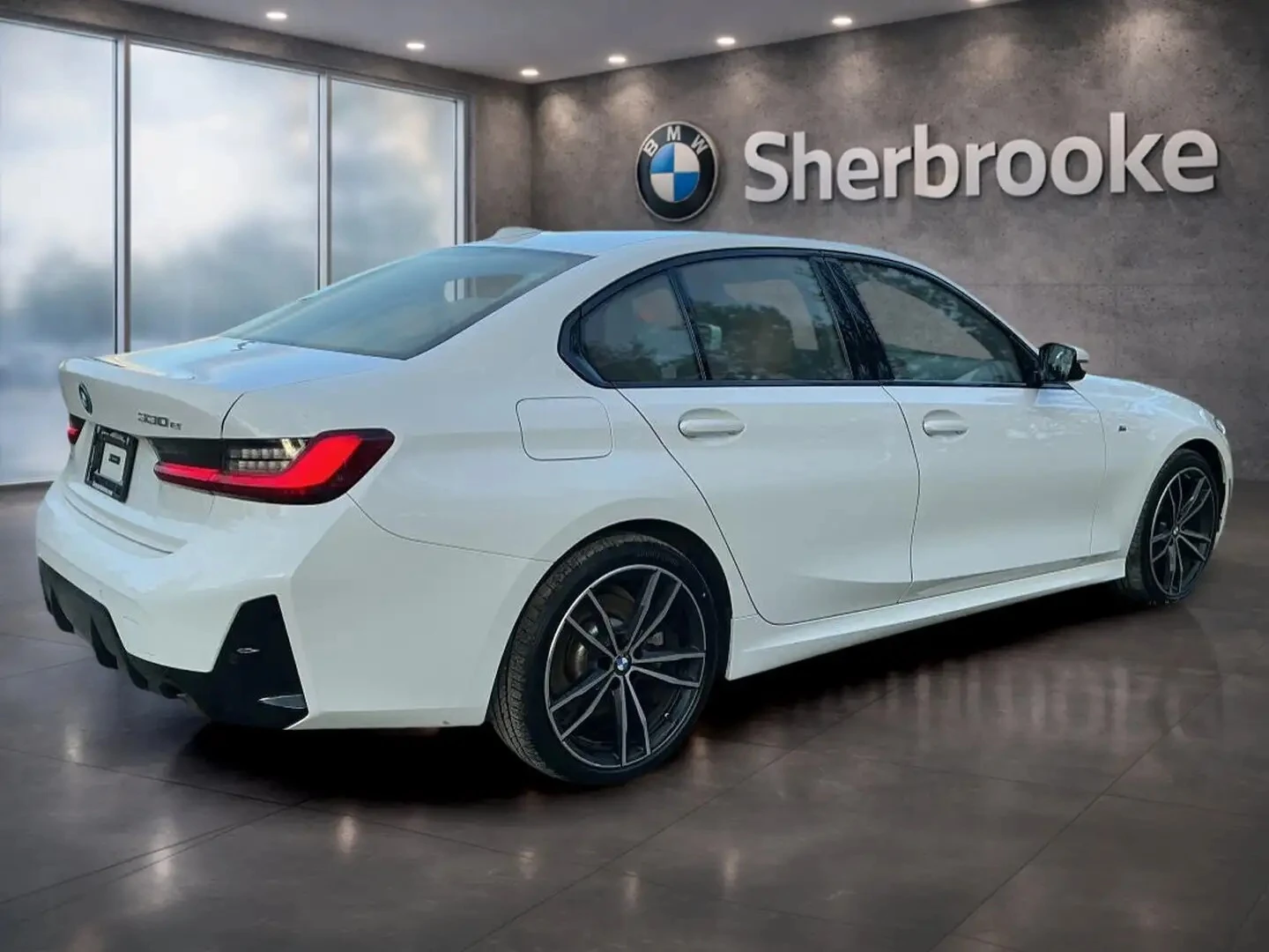 BMW 330 e PREMIUM M SPORT PKG ЦЕНА ДО БЪЛГАРИЯ АВТОКРЕДИТ, снимка 4 - Автомобили и джипове - 55990845