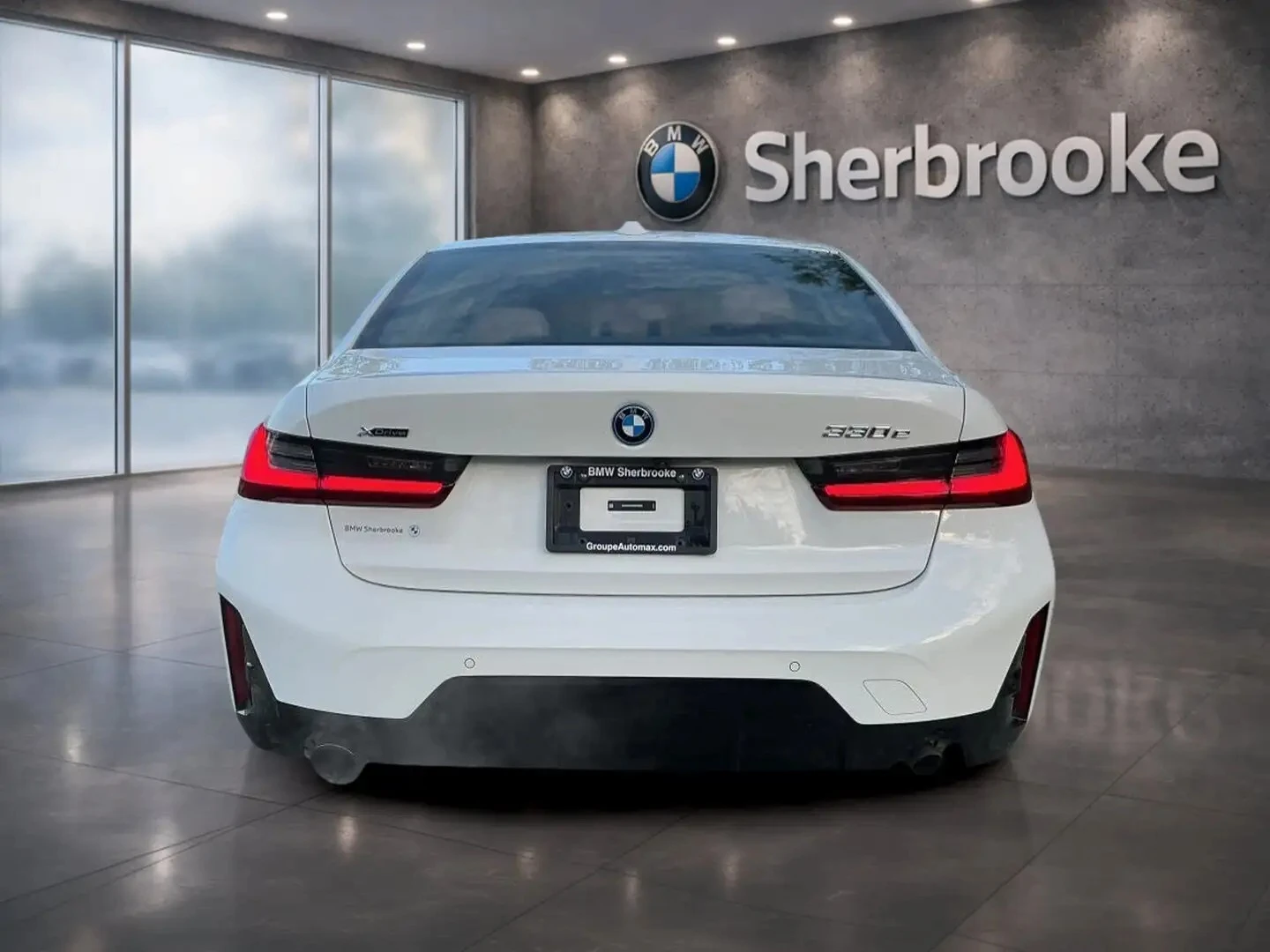BMW 330 e PREMIUM M SPORT PKG ЦЕНА ДО БЪЛГАРИЯ АВТОКРЕДИТ, снимка 5 - Автомобили и джипове - 55990845