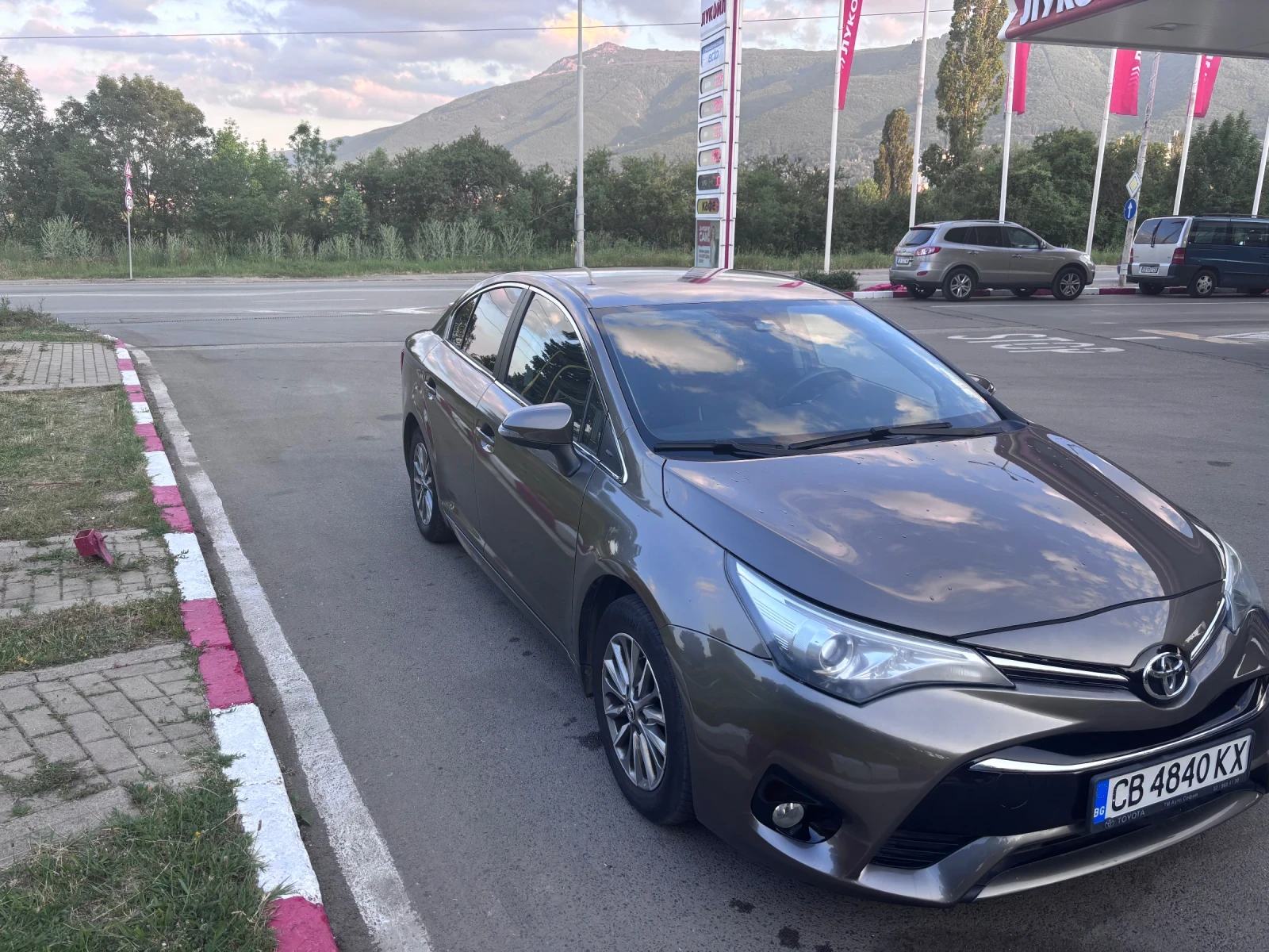 Toyota Avensis, снимка 5 - Автомобили и джипове - 56149766