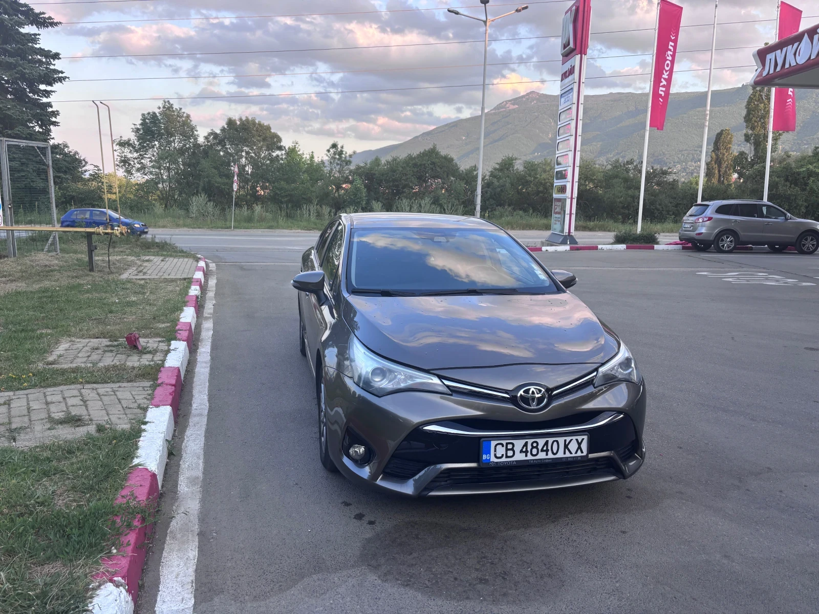 Toyota Avensis, снимка 3 - Автомобили и джипове - 56149766