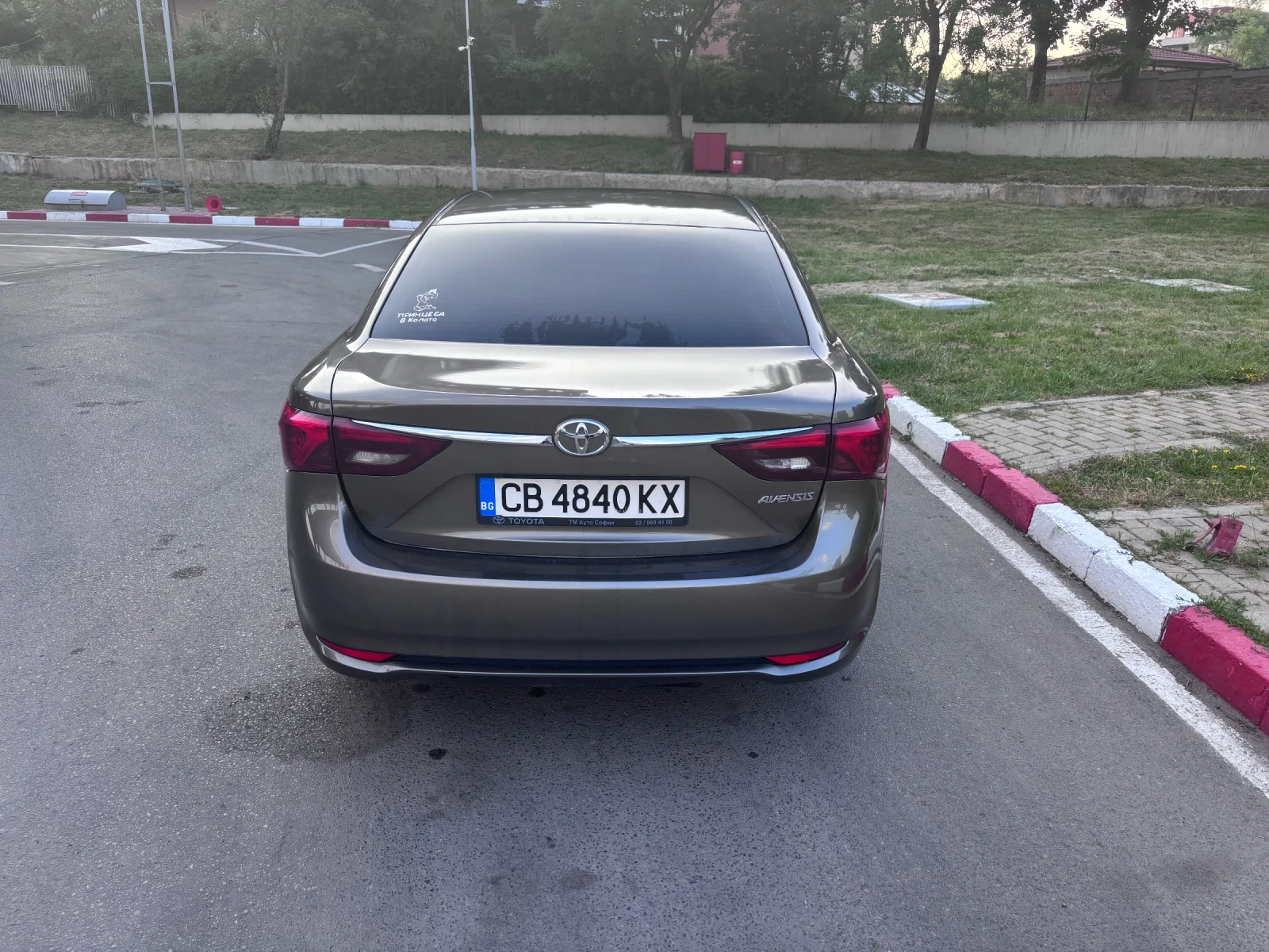 Toyota Avensis, снимка 10 - Автомобили и джипове - 56149766