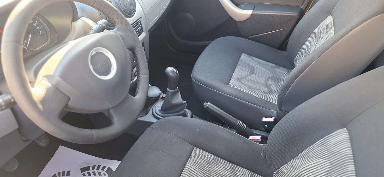 Dacia Sandero 1, 200 i, снимка 6 - Автомобили и джипове - 56358783