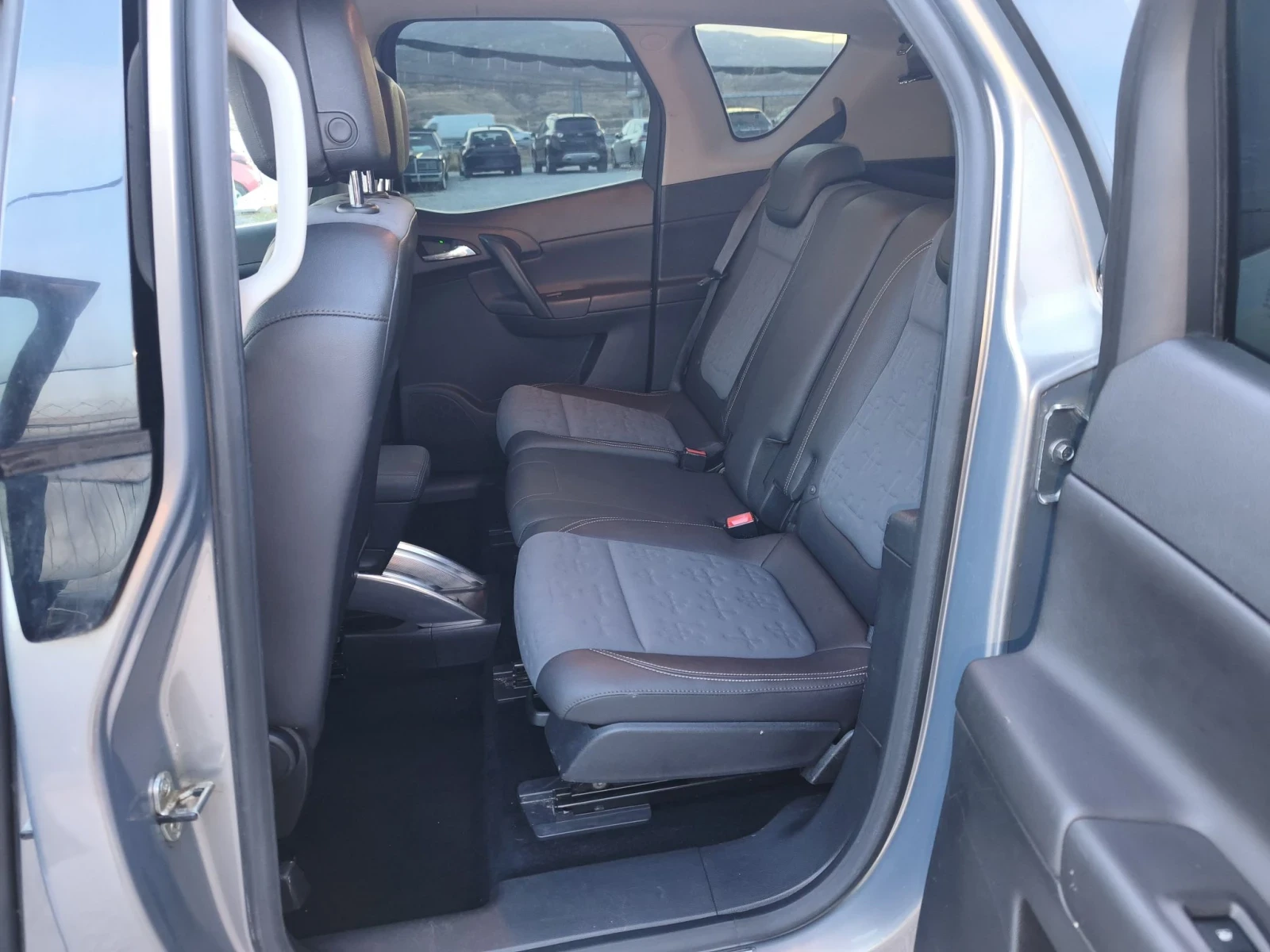 Opel Meriva 1.4i, снимка 10 - Автомобили и джипове - 56405464