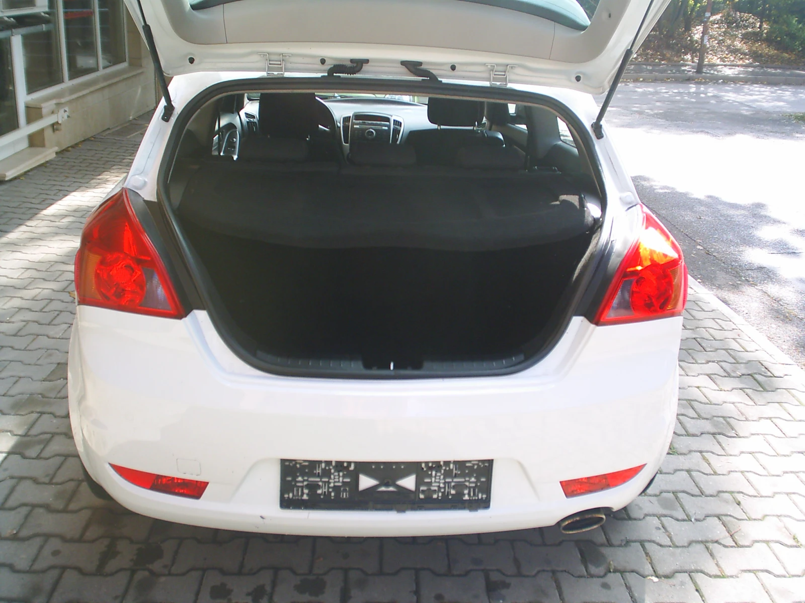 Kia Pro ceed 1.4 16V 90k.c., снимка 12 - Автомобили и джипове - 56543323