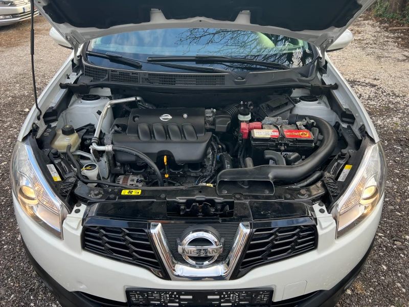 Nissan Qashqai 2.0 БЕНЗИН 4x4 ШВЕЙЦАРИЯ , снимка 11 - Автомобили и джипове - 46725121