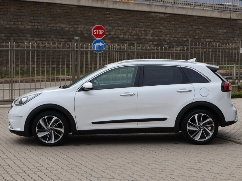 Kia Niro HYBRID, снимка 7 - Автомобили и джипове - 48370048