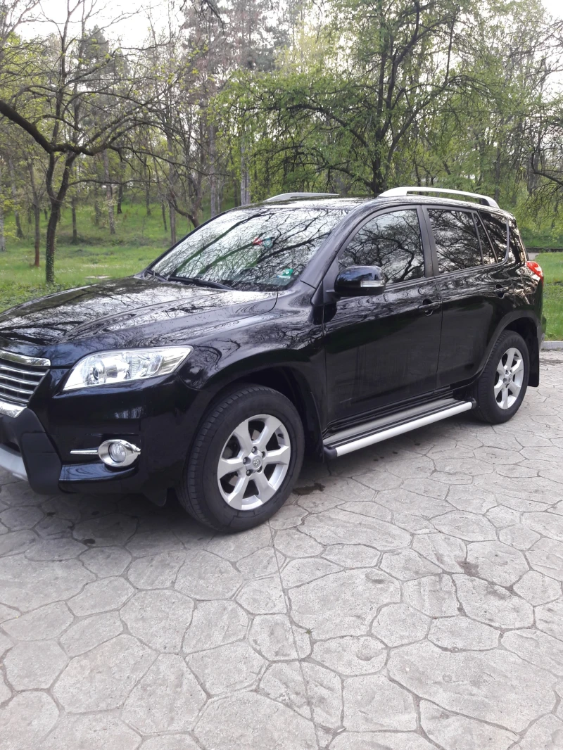 Toyota Rav4 2.2 D4D, снимка 2 - Автомобили и джипове - 49144821