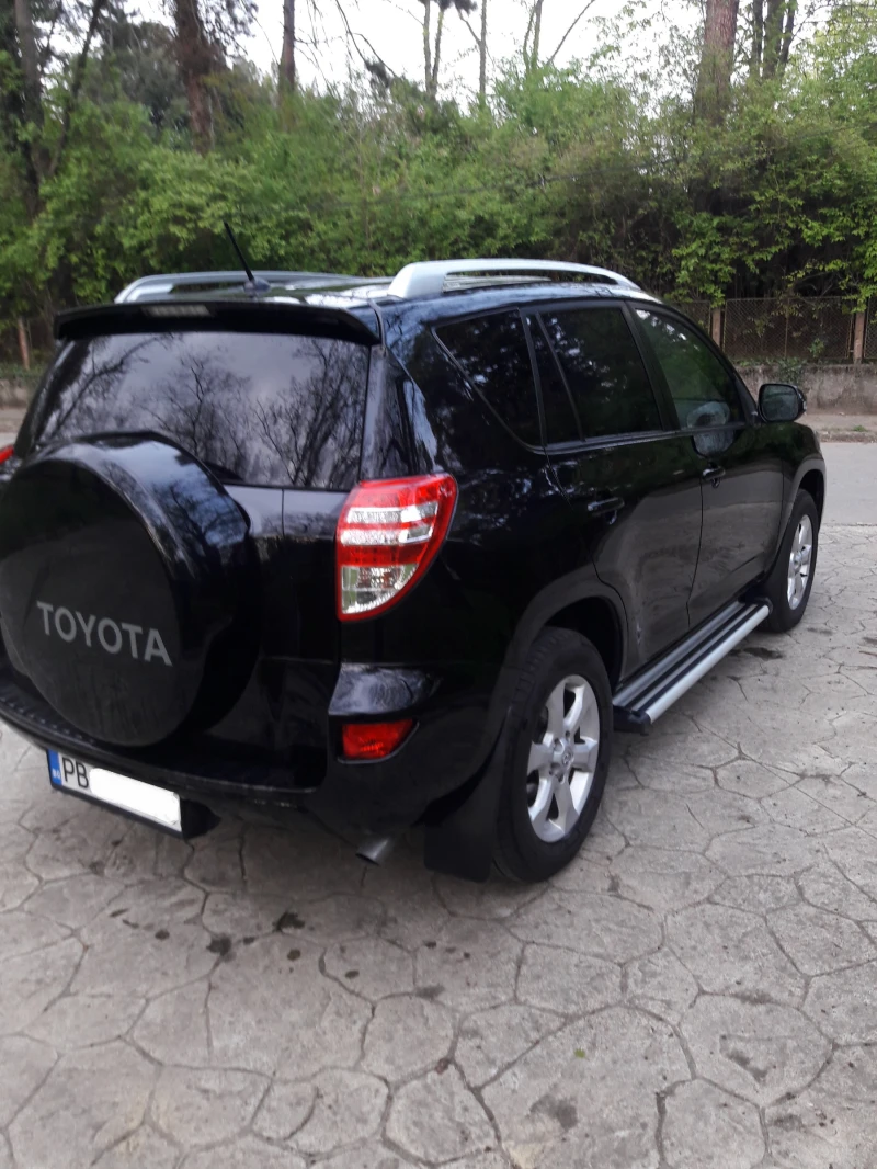 Toyota Rav4 2.2 D4D, снимка 5 - Автомобили и джипове - 49144821