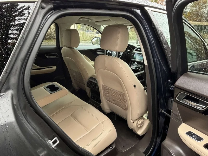 Jaguar F-PACE, снимка 13 - Автомобили и джипове - 52356705