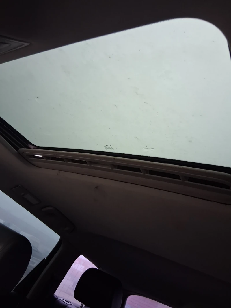 VW Touareg 3.0 tdi 224+ + R-line, снимка 11 - Автомобили и джипове - 52977458