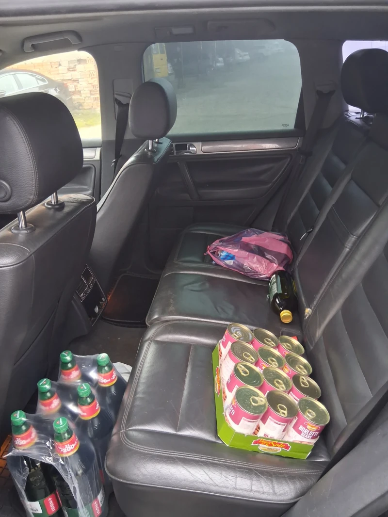 VW Touareg 3.0 tdi 224+ + R-line, снимка 13 - Автомобили и джипове - 52977458