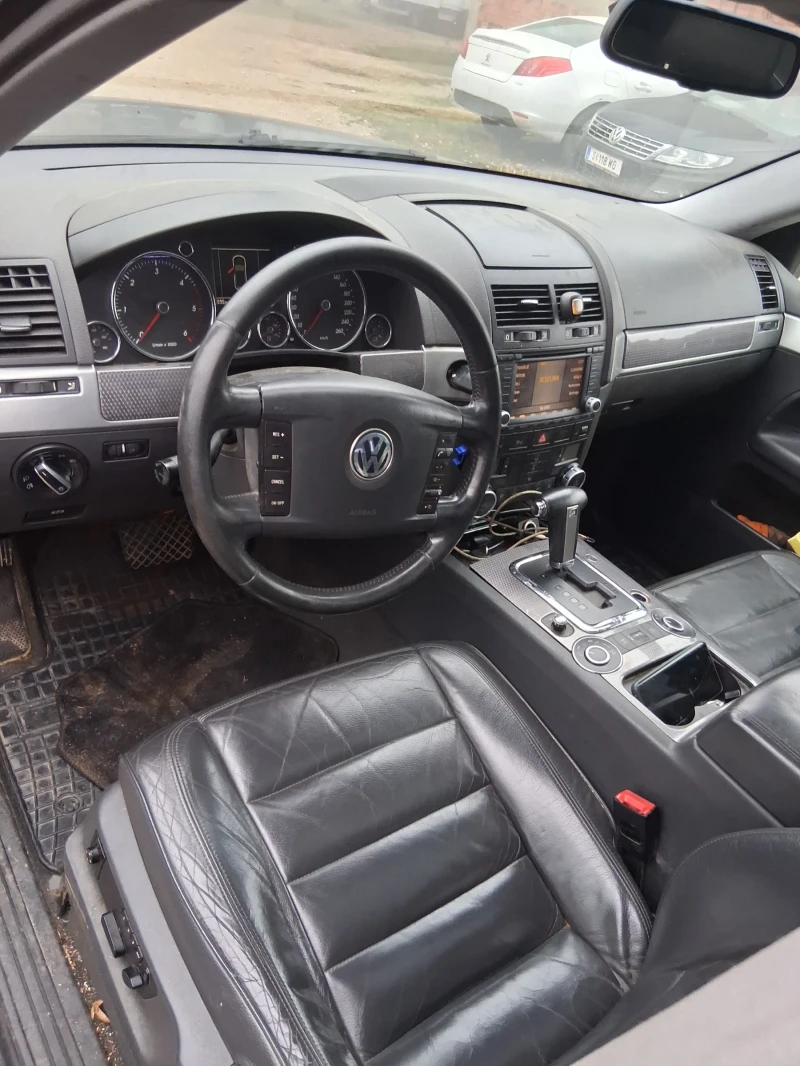 VW Touareg 3.0 tdi 224+ + R-line, снимка 9 - Автомобили и джипове - 52977458