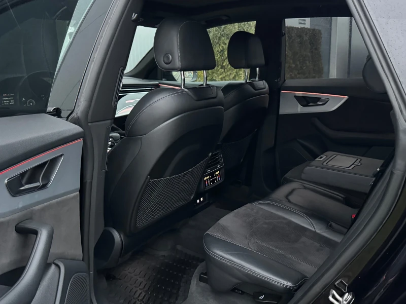 Audi Q8 Quattro 50tdi S-line Първи Собственик, снимка 12 - Автомобили и джипове - 53458189